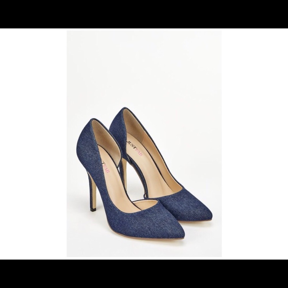 Denim Pump